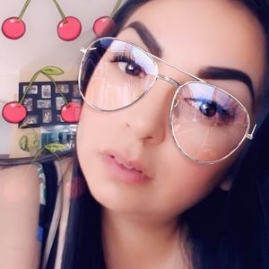 Meet your Posher, Joeselyn